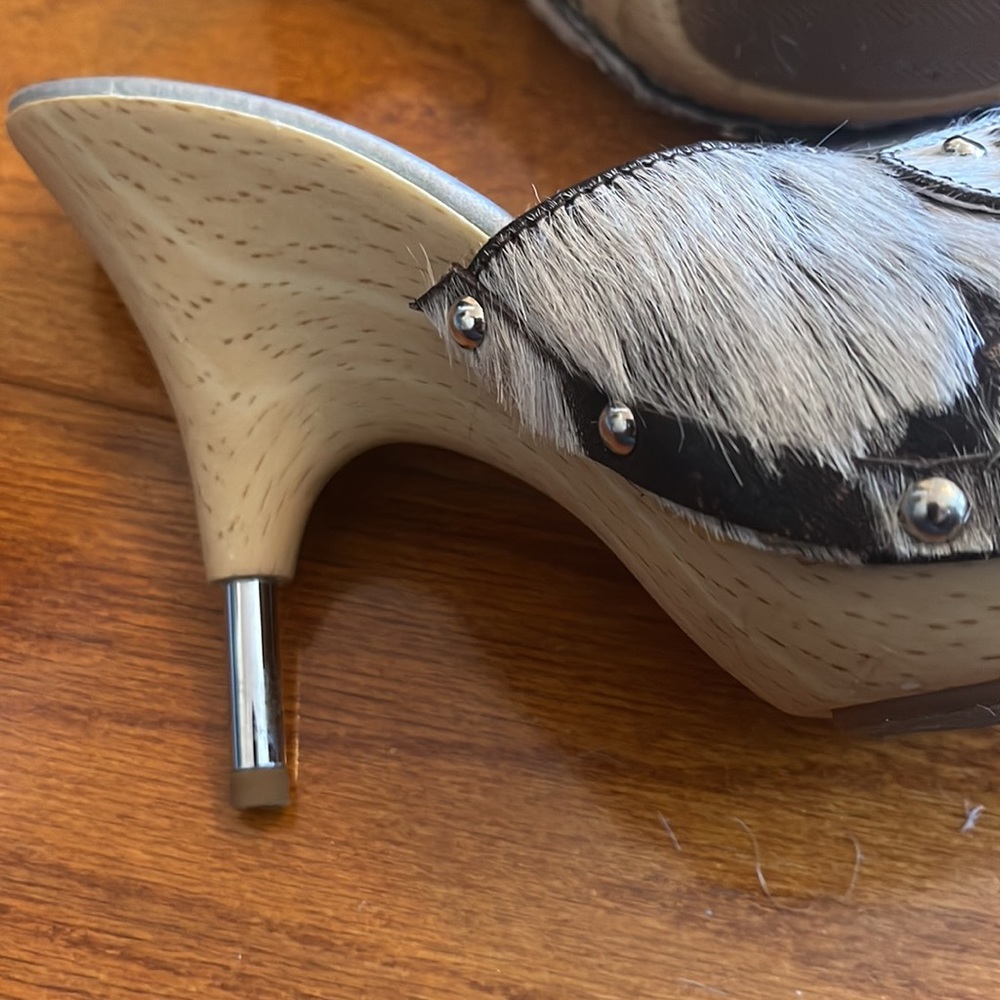 Italian sandals wood heels pomps 6 Cindy Says goat hair, unique decoration metal - Picture 9 of 12